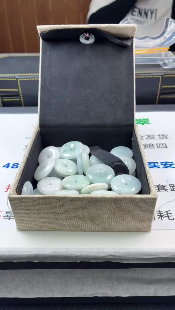 翡翠未镶嵌颈饰萍**逢平安扣多样性发一