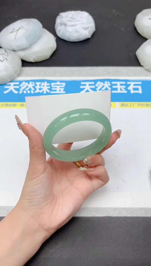 未镶嵌手镯石英质玉190-58.1