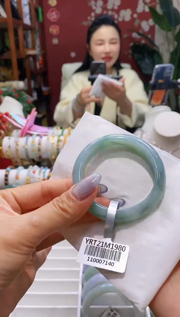 【闪购商品】翡翠手镯未镶嵌60小圈4950/12.5*7.4