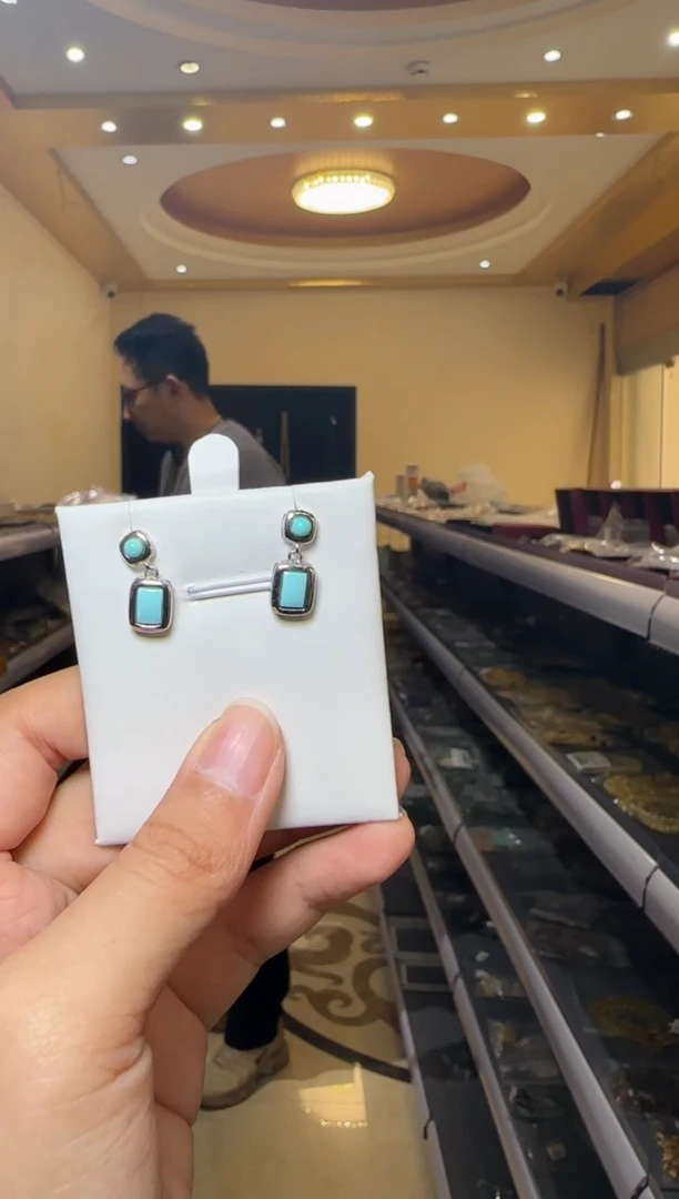 【闪购商品】绿松石耳饰银S925镶嵌约4*6mm高品质绿松石耳钉