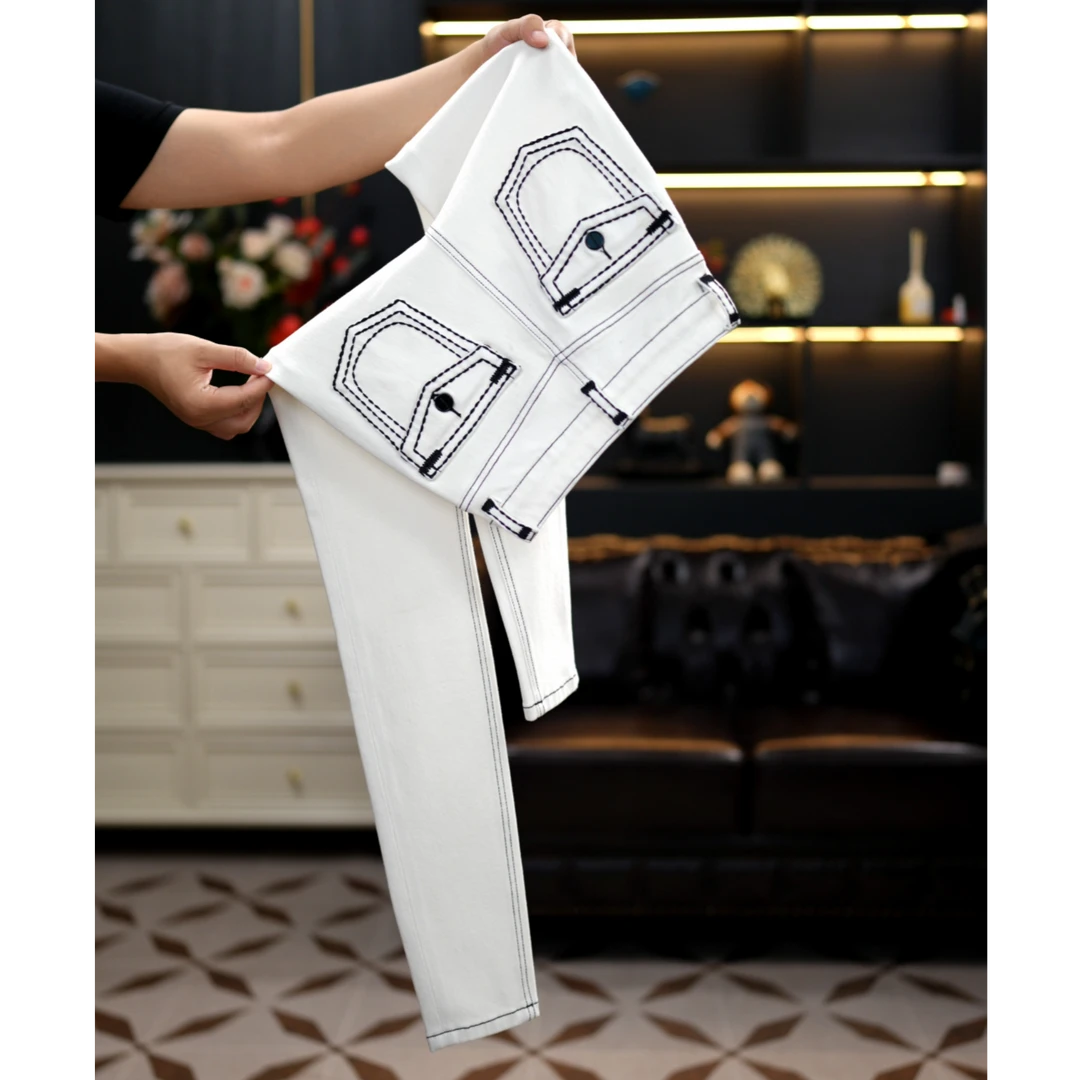 巨显瘦~白色修身小脚牛仔裤女九分秋季弹力高腰紧身显瘦小脚裤