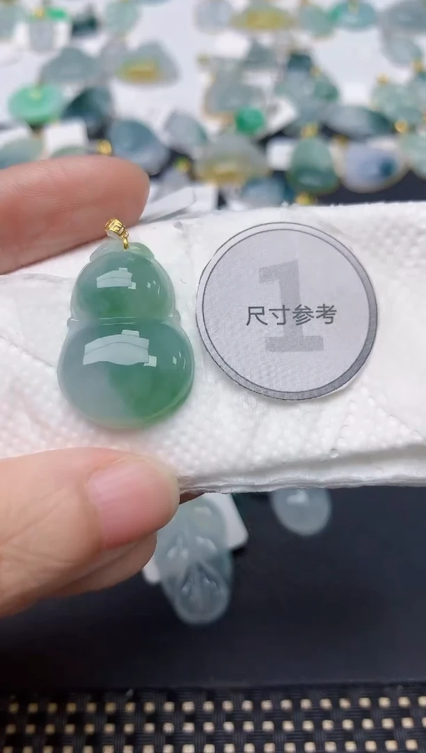 颈饰18K金镶嵌翡翠天然缅甸A货翡翠