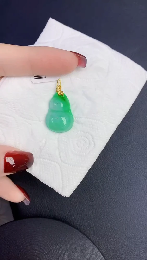 颈饰18K金镶嵌翡翠缅甸天然翡翠a货