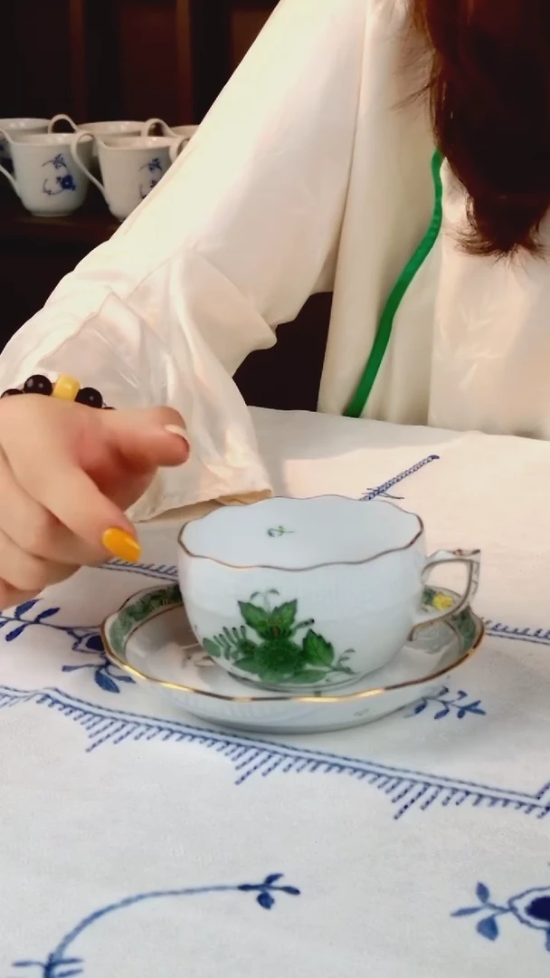每天下午两点开播（赫伦）