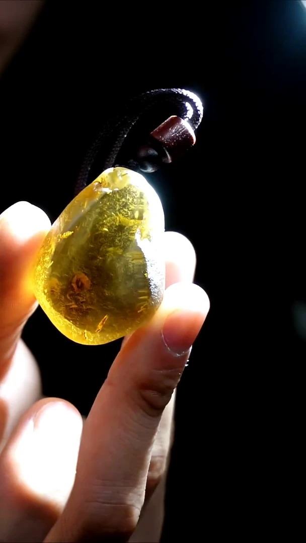 吊坠(赠链)未镶嵌水晶水晶