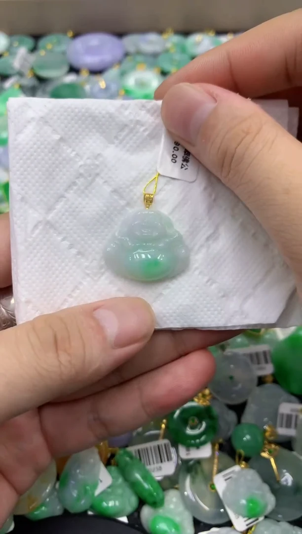 颈饰未镶嵌翡翠天然缅甸翡翠A货
