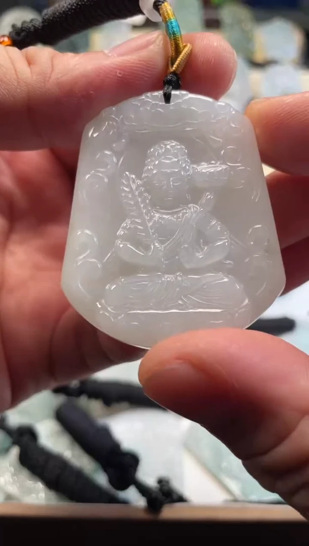 颈饰未镶嵌翡翠12/04/047