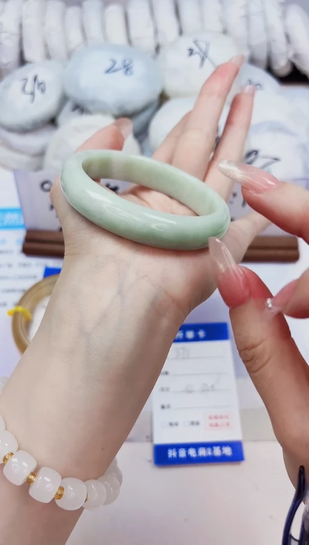 石英质玉手镯未镶嵌371-翠玉-圈口58