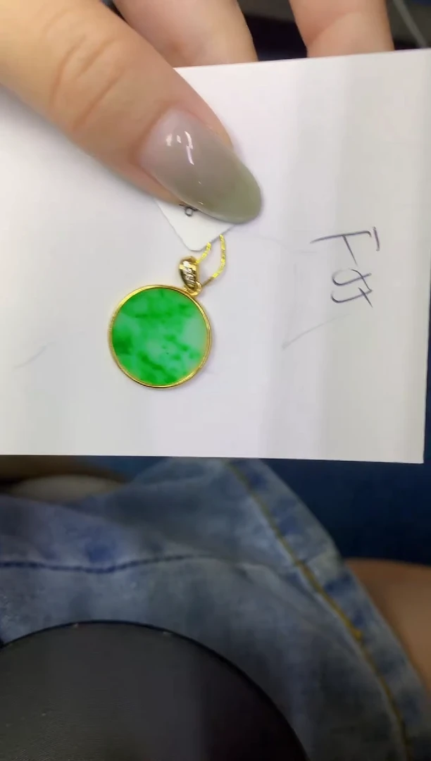 翡翠未镶嵌颈饰缅甸天然翡翠A货