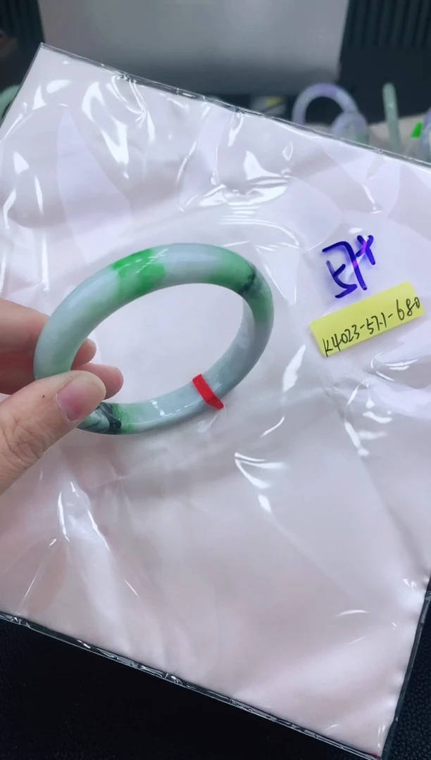 未镶嵌手镯翡翠57