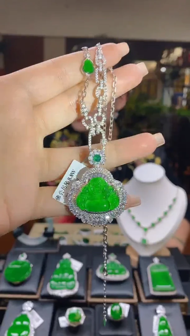 【闪购商品】翡翠吊坠(不含链)未镶嵌多样性发其一