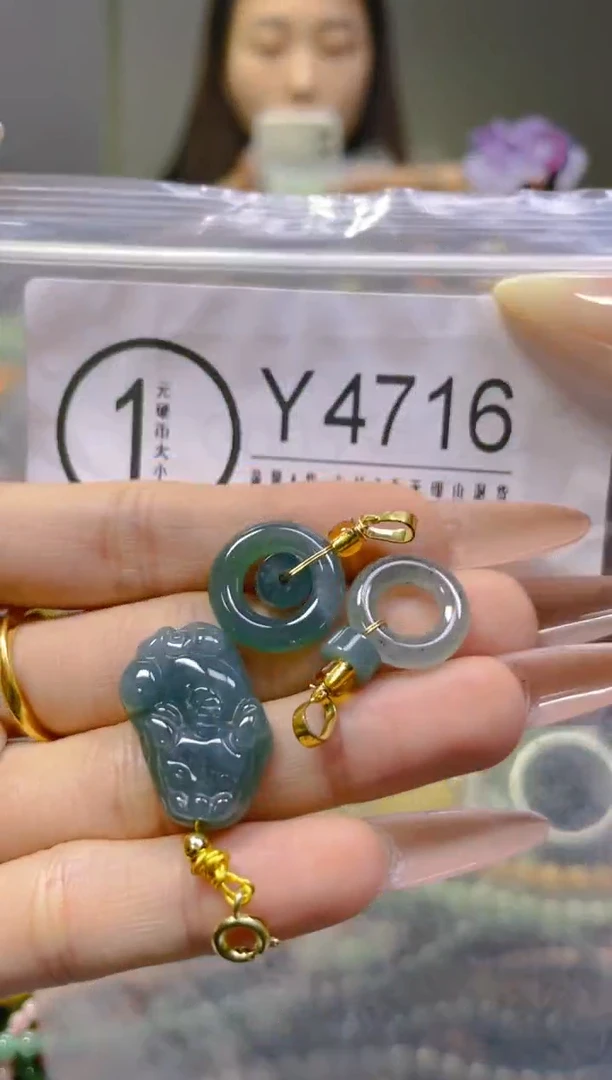 翡翠未镶嵌颈饰/Y/翡翠A货，一件也是批发价