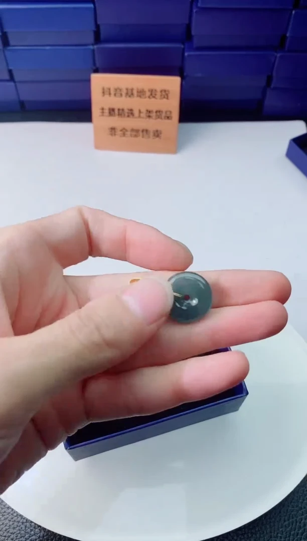 翡翠未镶嵌颈饰111111111
