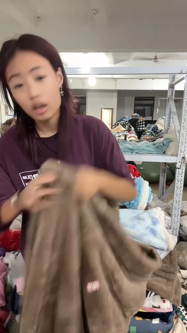 法兰绒045          1.3*1.8