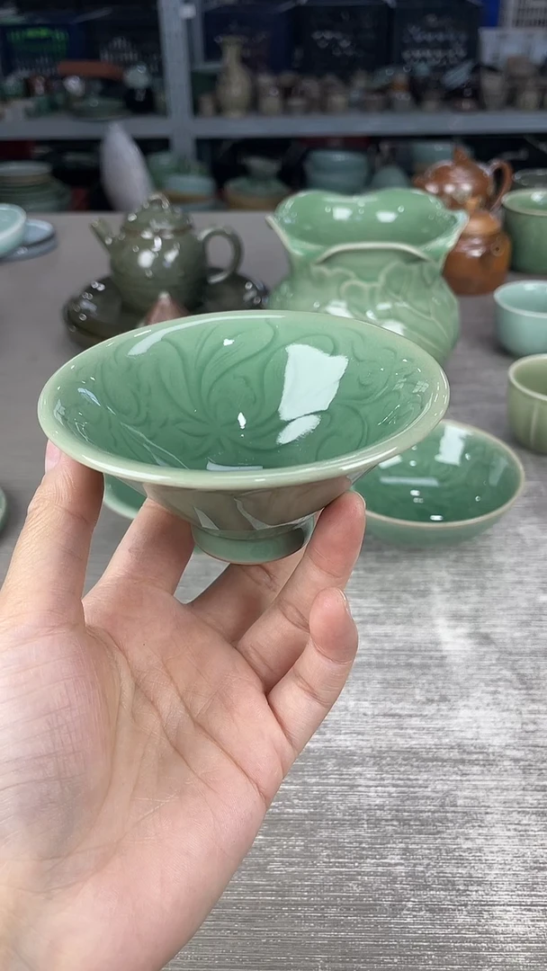 青瓷福利仓储大放漏微暇