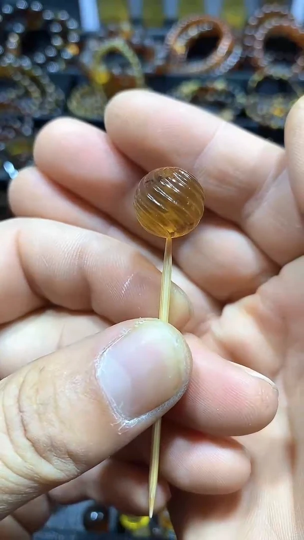 琥珀颈饰未镶嵌天然缅甸琥珀扭扭珠13+