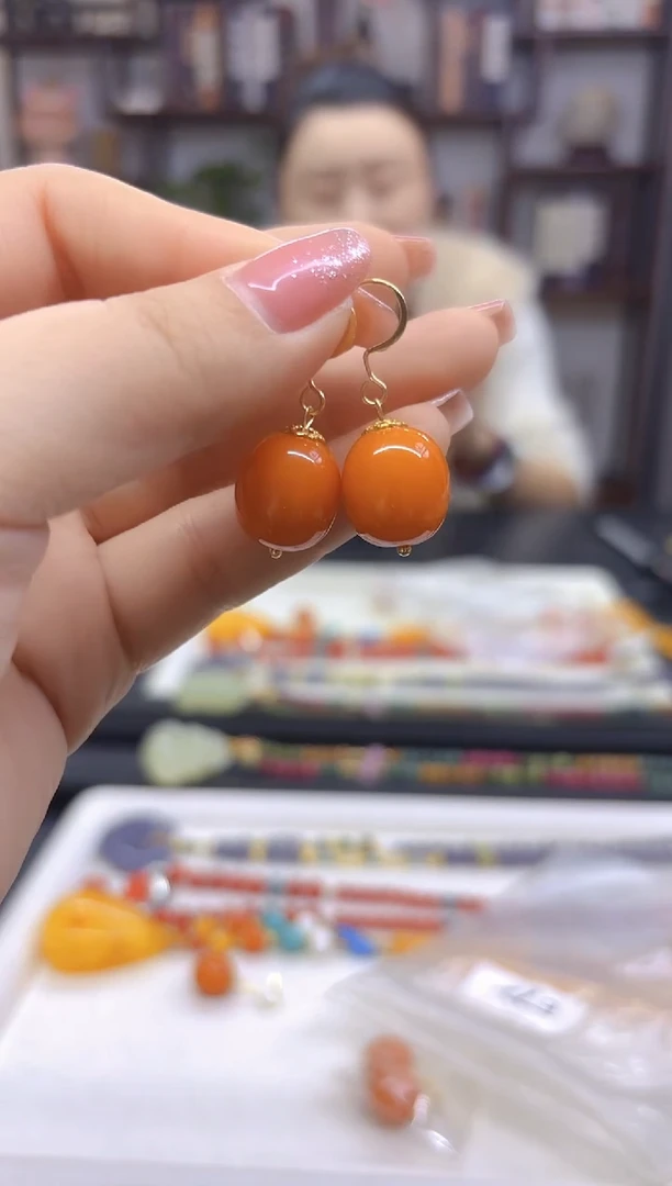 【闪购商品】蜜蜡耳饰14K金镶嵌耳勾E72