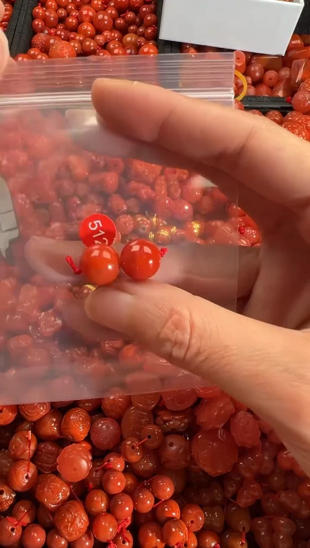 【闪购商品】南红玛瑙颈饰未镶嵌1