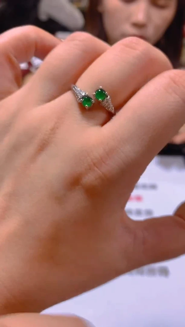 未镶嵌戒指翡翠多样性发一