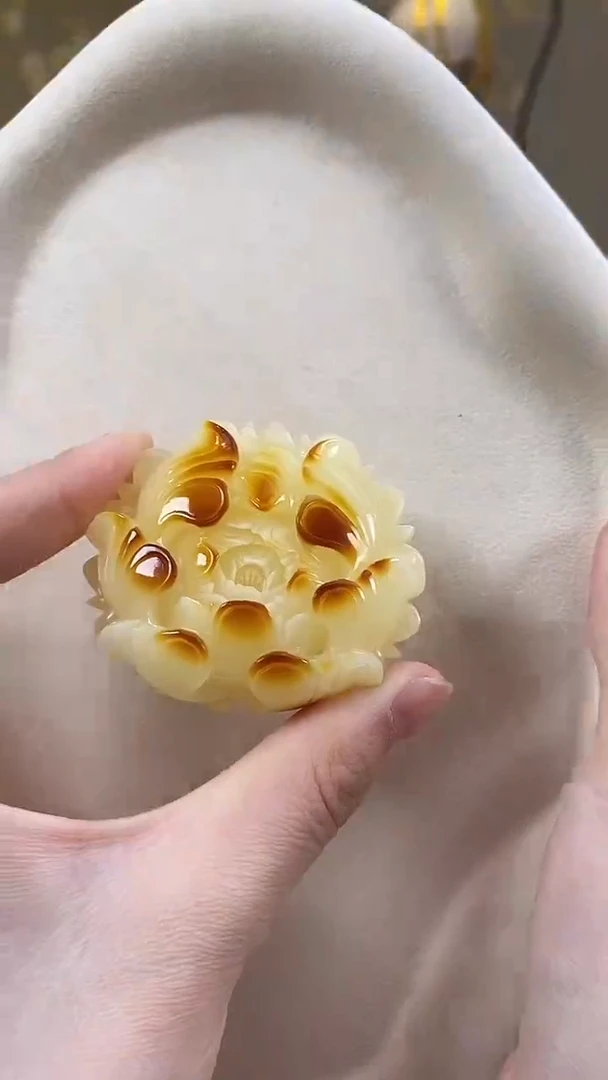 琥珀颈饰未镶嵌吊坠