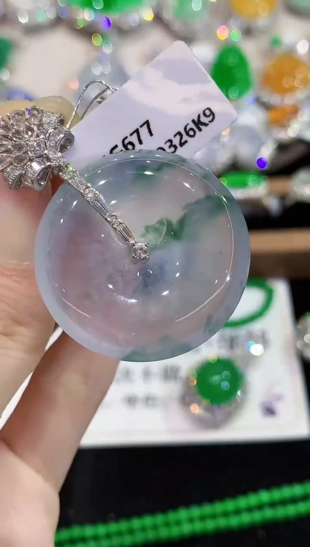 吊坠(不含链)18K金镶嵌翡翠幸**蝎W多样性发其一