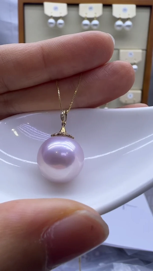 吊坠(赠链)18K金镶嵌淡水珍珠粉梨花