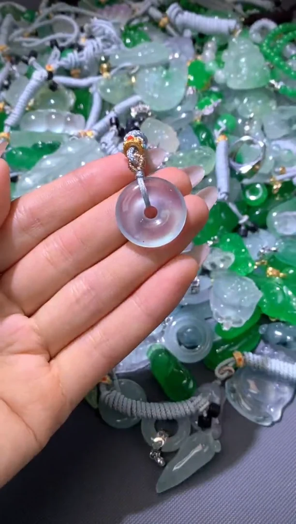 颈饰未镶嵌翡翠（吊坠加扣头多样性发一）136