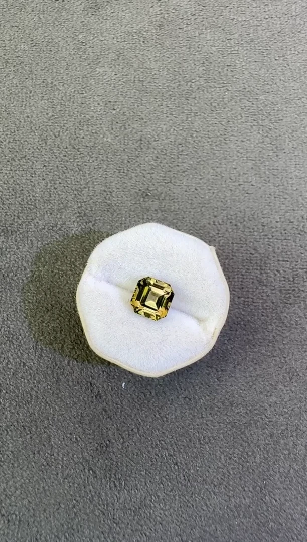 未镶嵌珠宝半成品碧玺1.6ct