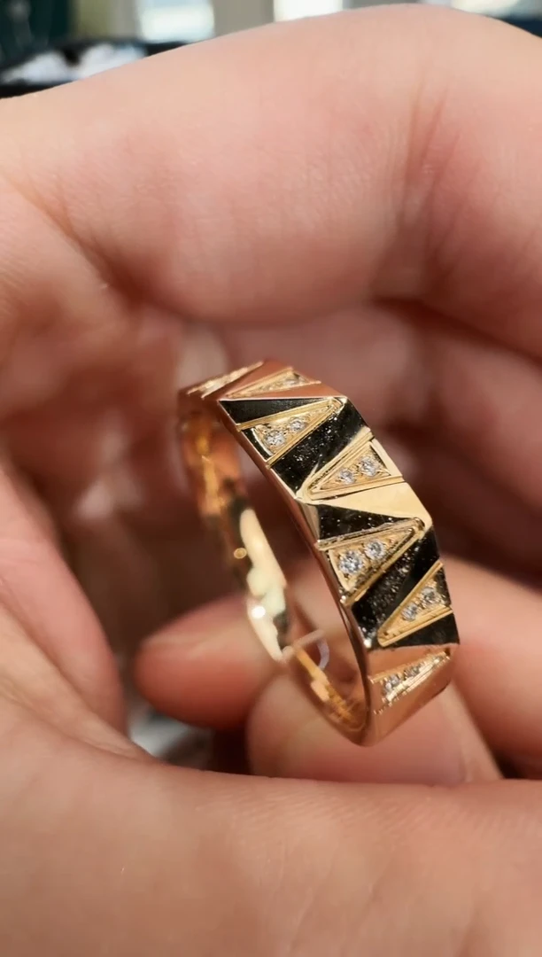 【闪购商品】钻石戒指/指环18K金镶嵌k玫戒指4.75g