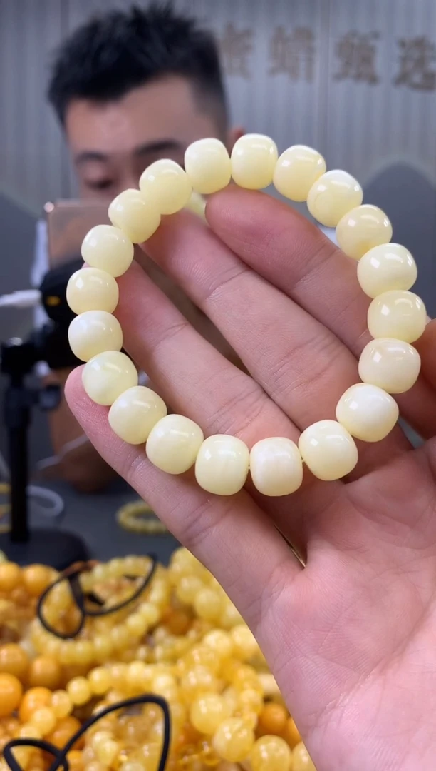 未镶嵌蜜蜡裸石手串