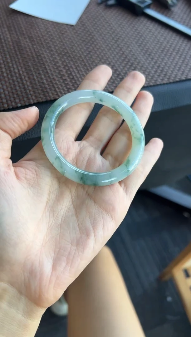 翡翠手镯未镶嵌44号51.8*8.2*8.3