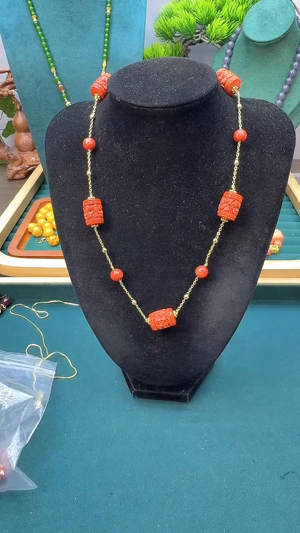 玛瑙/玉髓颈饰14K金镶嵌QW106