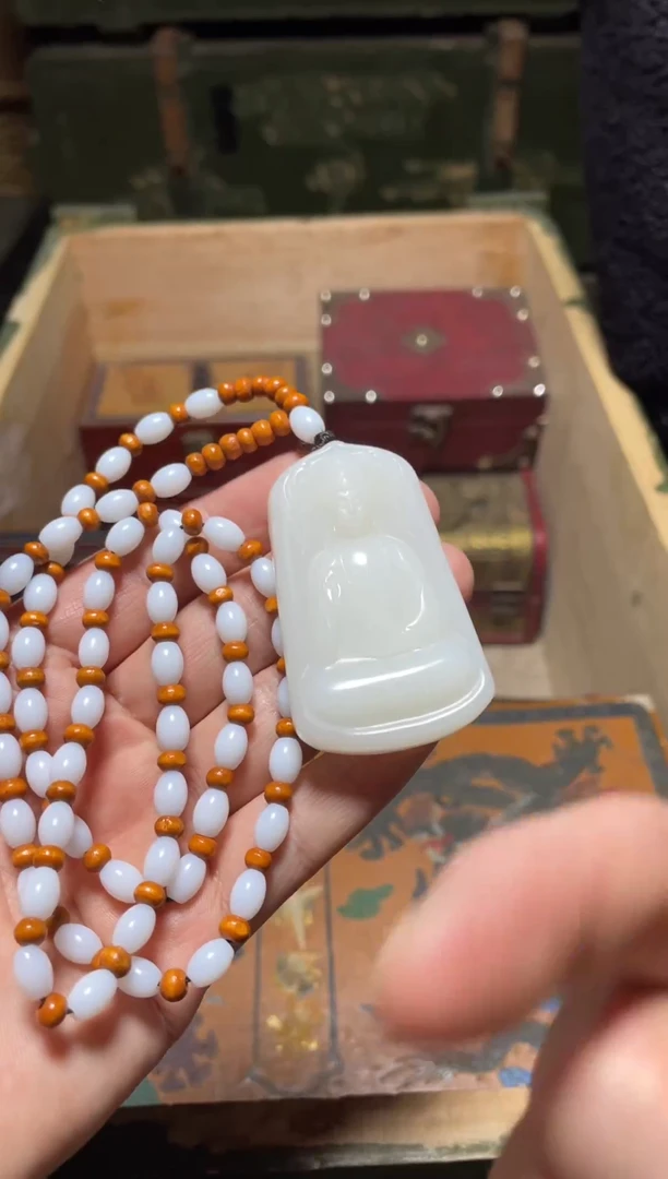 【闪购商品】观音带链子1件