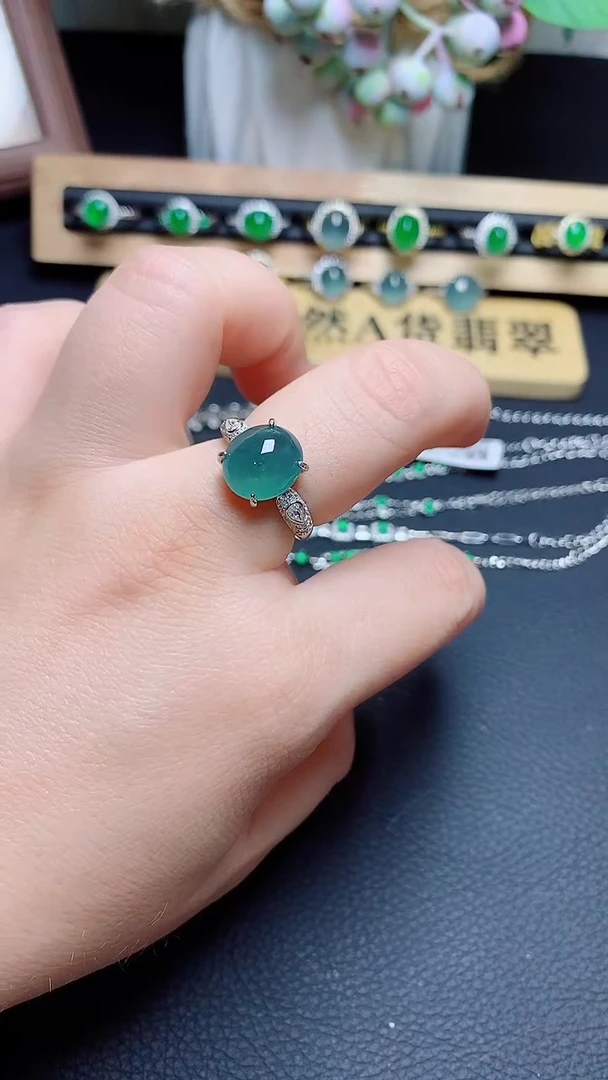 翡翠戒指银S925镶嵌  天然翡翠A货s925银镶