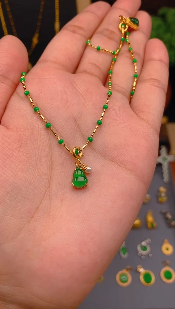 【闪购商品】翡翠吊坠(不含链)银S925镶嵌葫芦万能扣