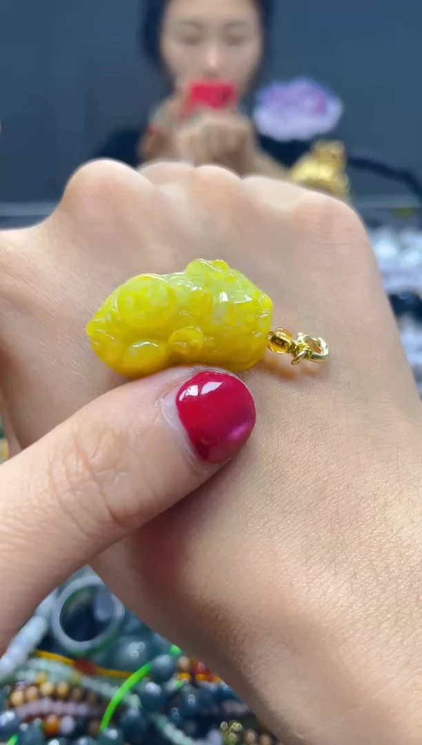 颈饰未镶嵌翡翠/Q/翡翠A货，一件也是批发价