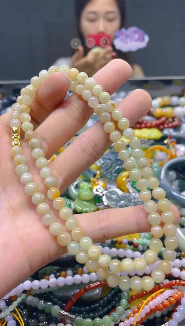 颈饰未镶嵌翡翠5MM/X/翡翠A货，一件也是批发价