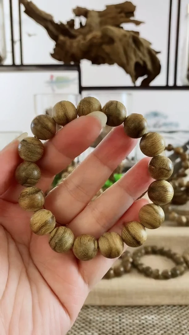 沉香手串马泥涝生结老料13+MM单圈