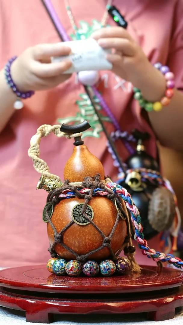 大漆酒葫芦，一物一拍送底座漏斗721