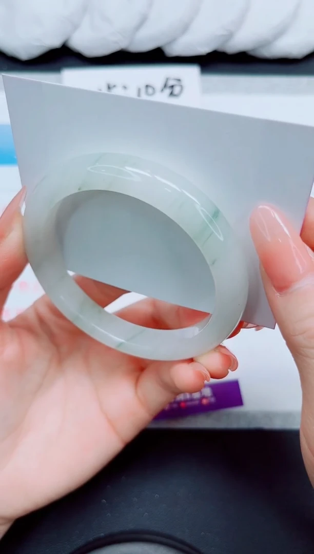 【闪购商品】石英质玉手镯未镶嵌9-63