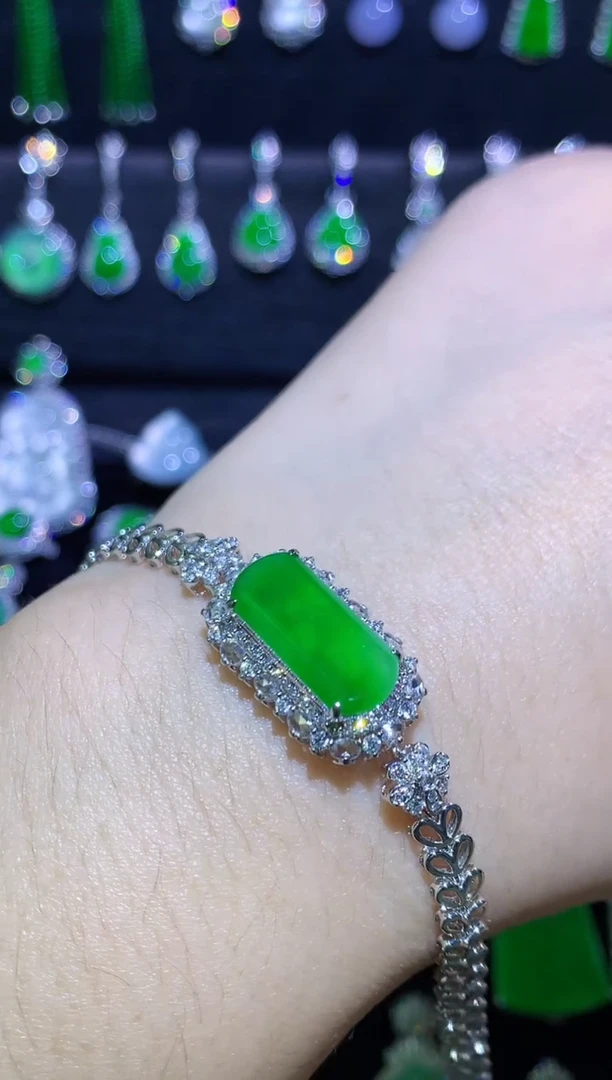 18K金镶嵌手链翡翠冰紫满绿无事牌手链