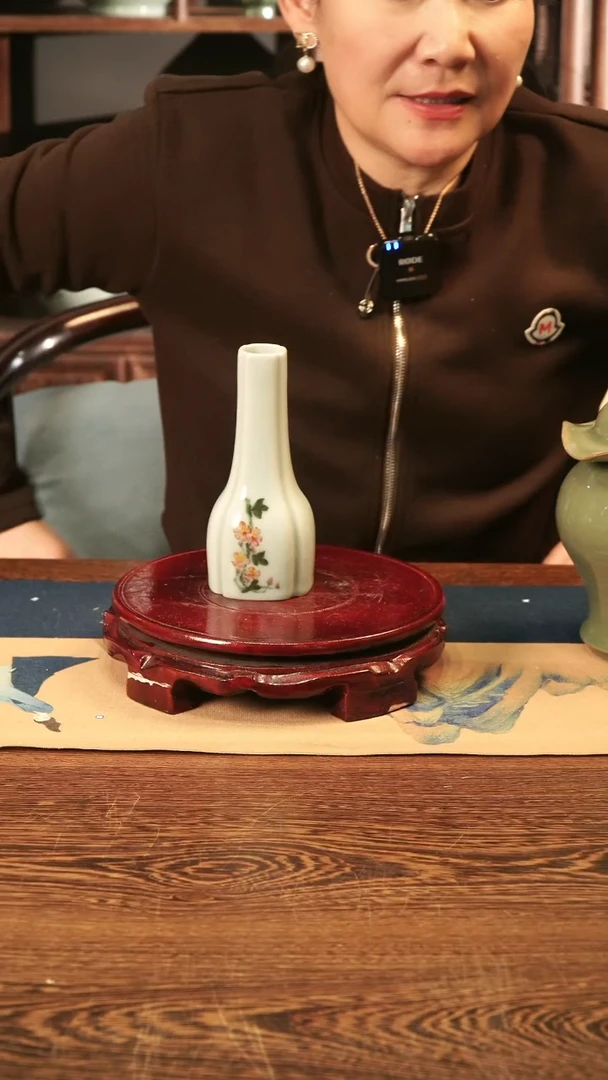 【闪购商品】釉中彩 山茶花画 小直口瓶