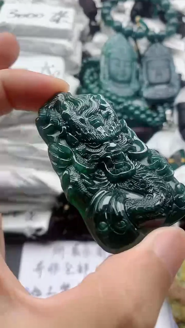 翡翠未镶嵌颈饰555555555555