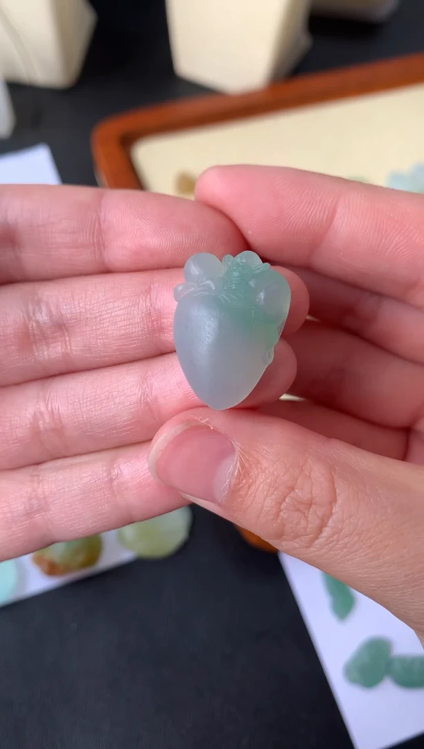 【闪购商品】定制翡翠未镶嵌翡翠