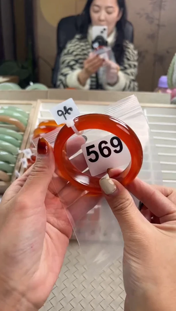 手镯玛瑙/玉髓未镶嵌K**a569