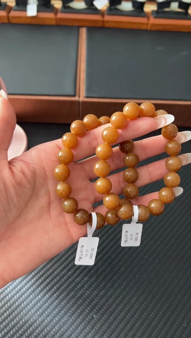 未镶嵌手串和田玉且末金山微色差卡12M