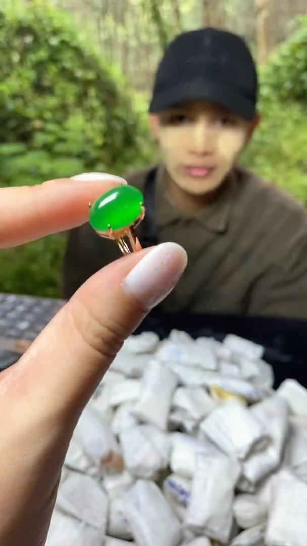 满色吊坠  所见即所得！
