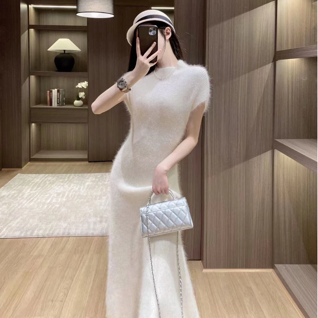 秋冬连衣裙女款秋冬新款高级感收腰显瘦气质毛衣内搭超好看长裙