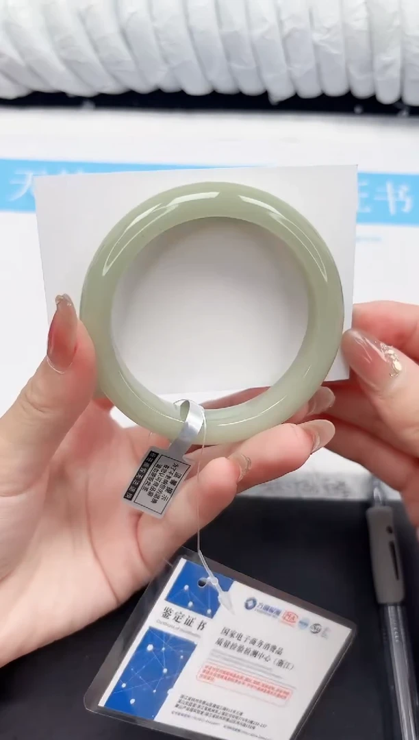 未镶嵌手镯石英质玉224-59.2D