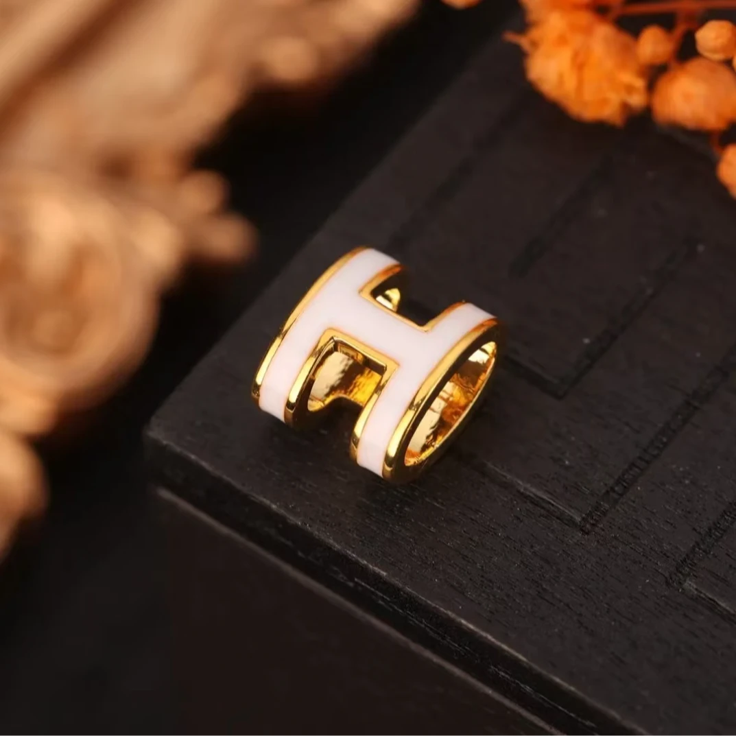 【媛媛专属2】18k金时尚大气经典白H吊坠